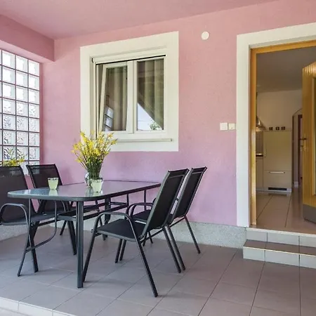 Apartment D&n
